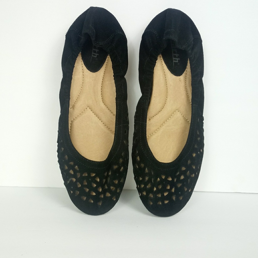 EARTH Brand Leather Flats